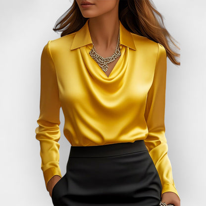 Elegantna satenska bluza s drapiranim ovratnikom